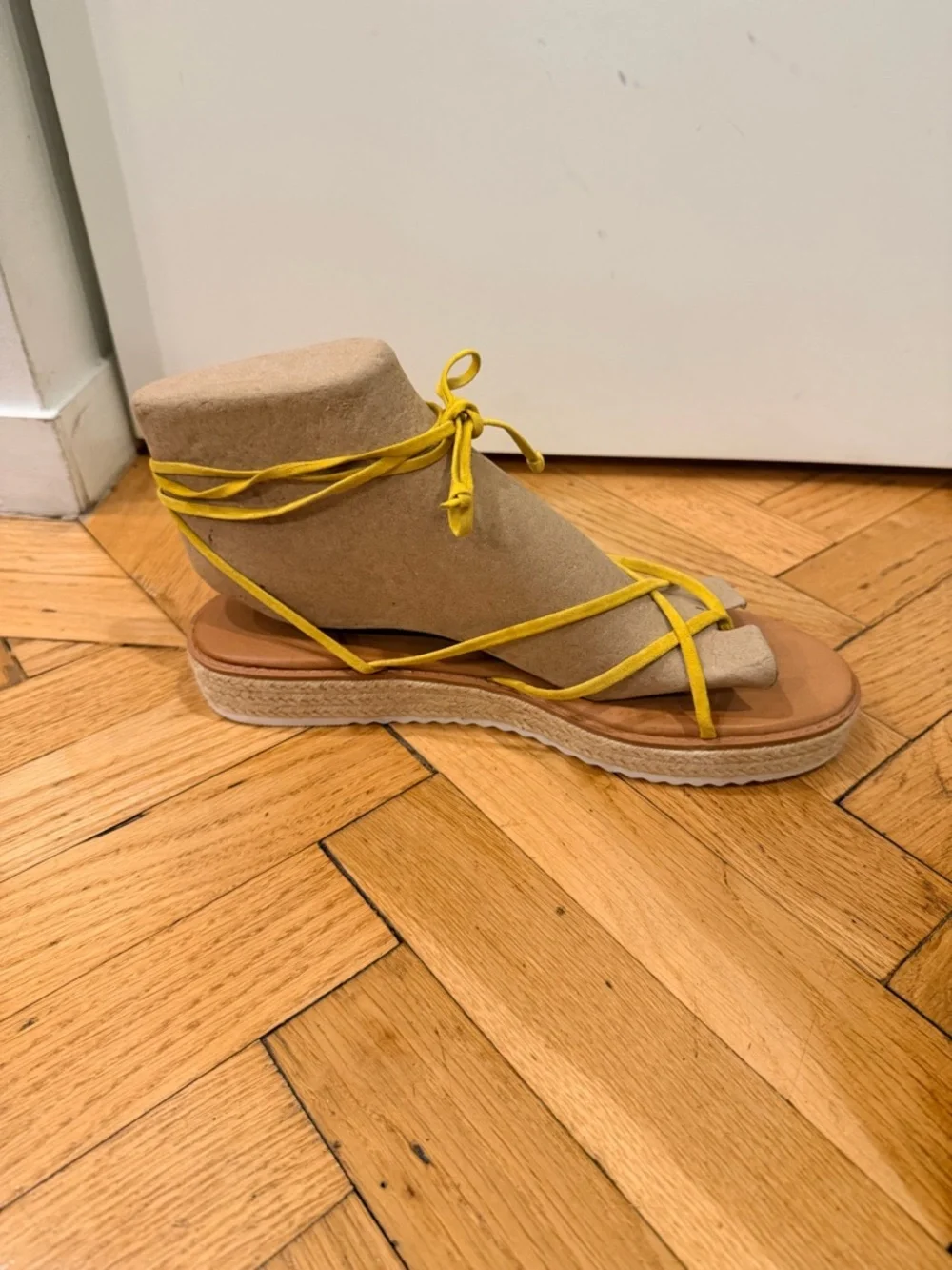 Nine West Lace-Up Platform Sandals Size 12 – Yellow Strappy, Worn Once